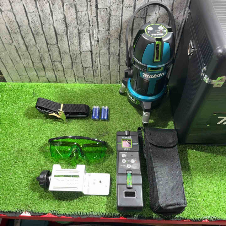 ★マキタ(makita) 10.8V レーザー墨出し器 SK507GDZN【川口店】