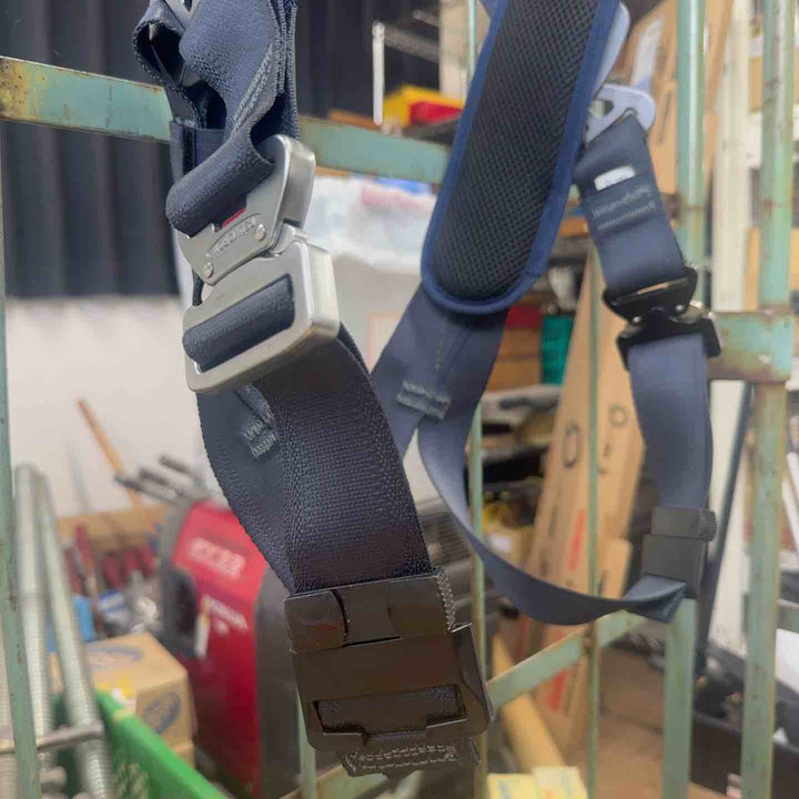 【美品中古】 ツヨロン 藤井電工 Mサイズ フルハーネス TH-520V-OT-BL-M-HG ZEROGハーネス 墜落制止用器具の規格適合品 【桶川店】