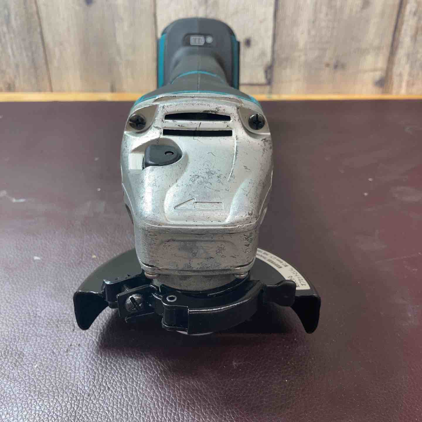 マキタ makita GA408D ディスクグラインダ 中古品 バッテリ18V 1.5Ah一個 ※充電器無 100mm 【ハンズクラフト宜野湾店】 中古品】 マキタ(makita) 18V 100mmコードレスディスクグラインダ