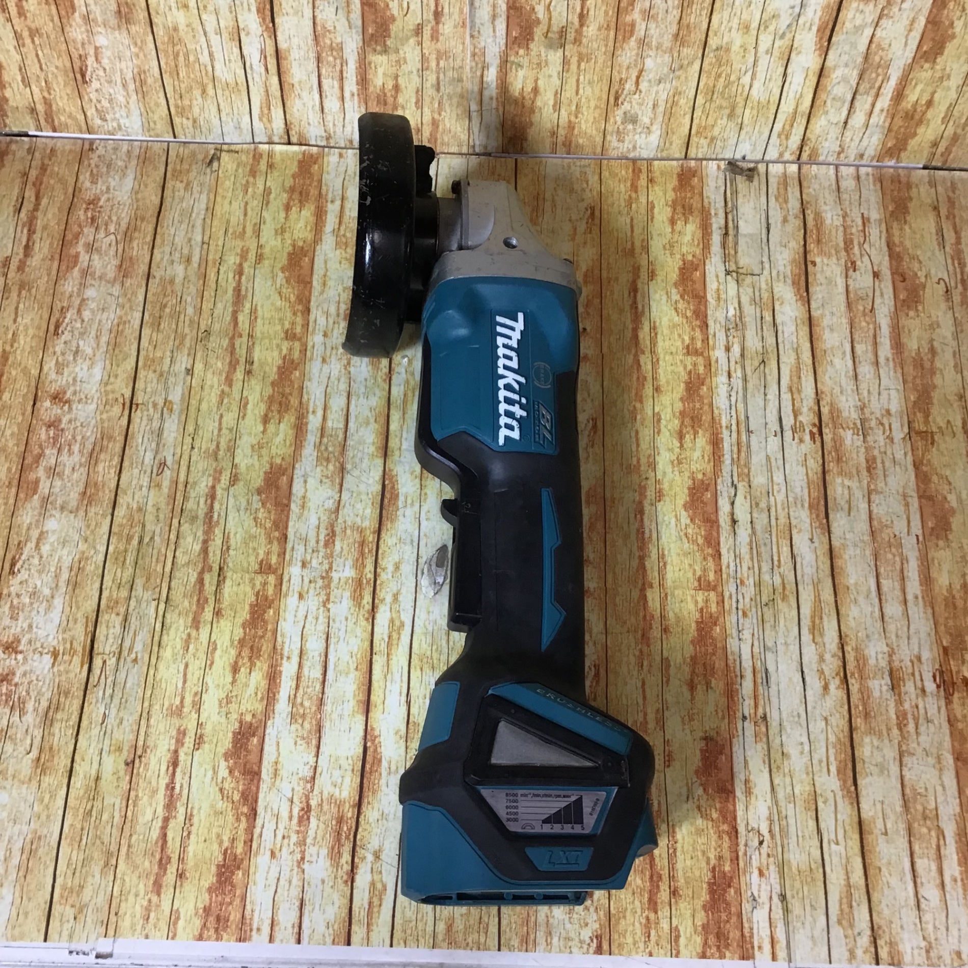 マキタ(makita) 100mmコードレスディスクグラインダ GA418DZ【川崎店