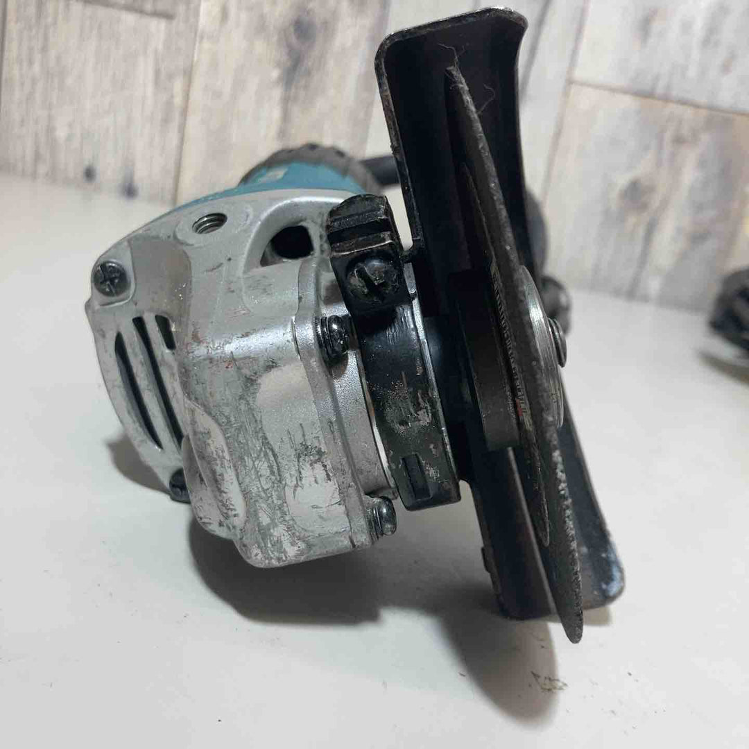 ☆マキタ(makita) 100mmディスクグラインダ GA4033　本体のみ【戸田店】