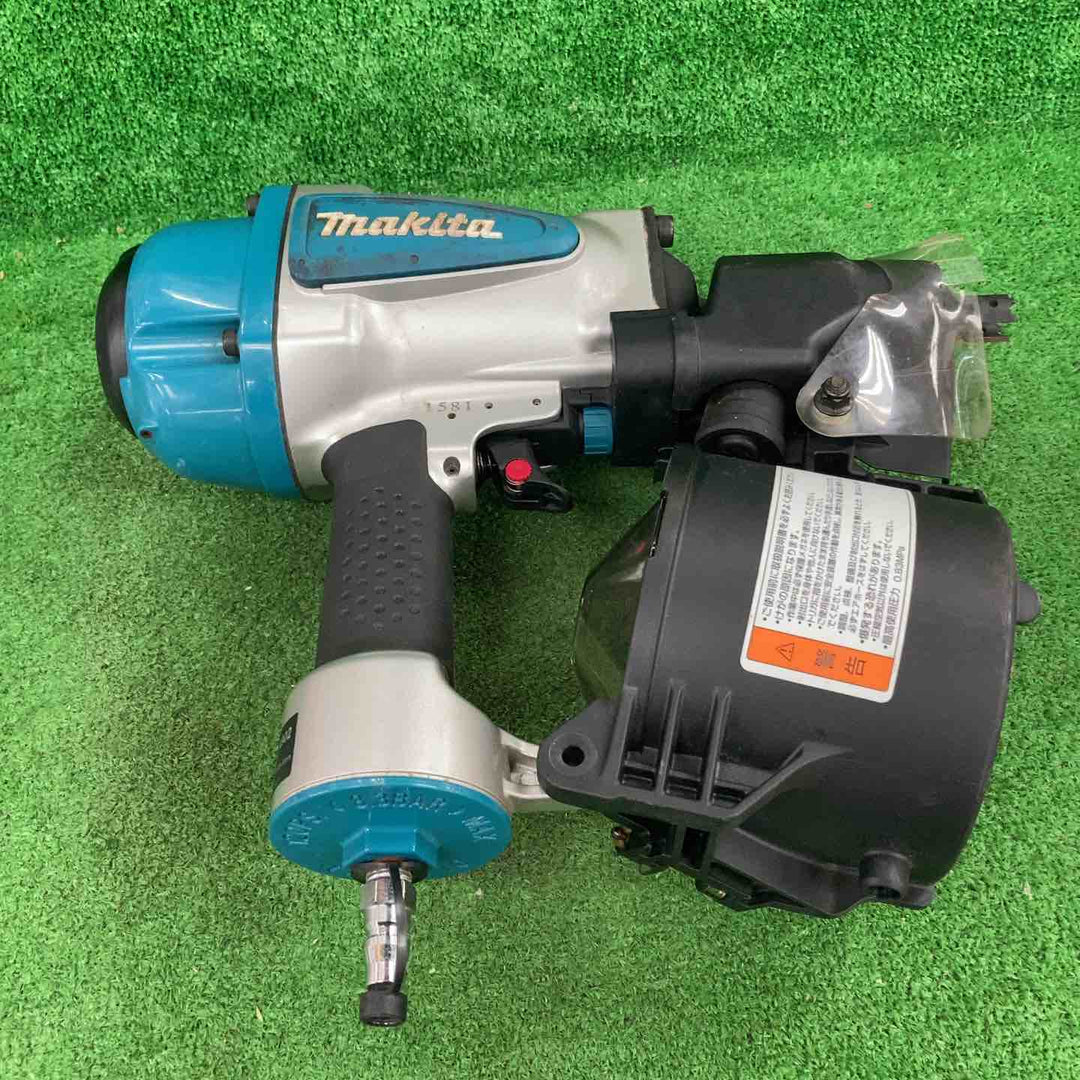 ☆マキタ(makita) 常圧エア釘打ち機 AN902【川崎店】