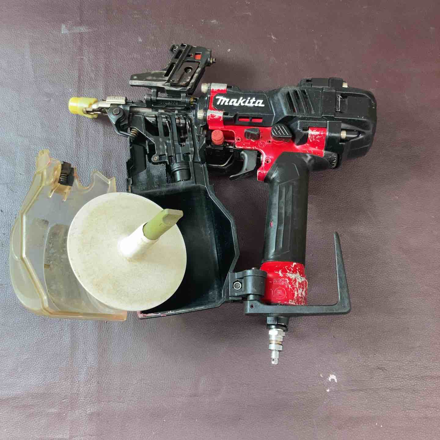 中古品】マキタ(makita) 高圧エア釘打ち機 AN636H【東大和店