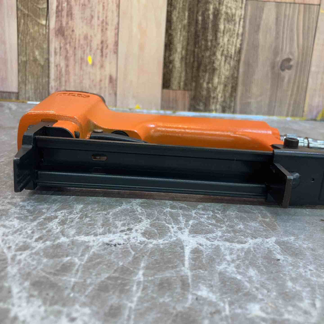 【中古品】◇マックス(MAX) 常圧エアタッカ TA-20A/1013J【八潮店】