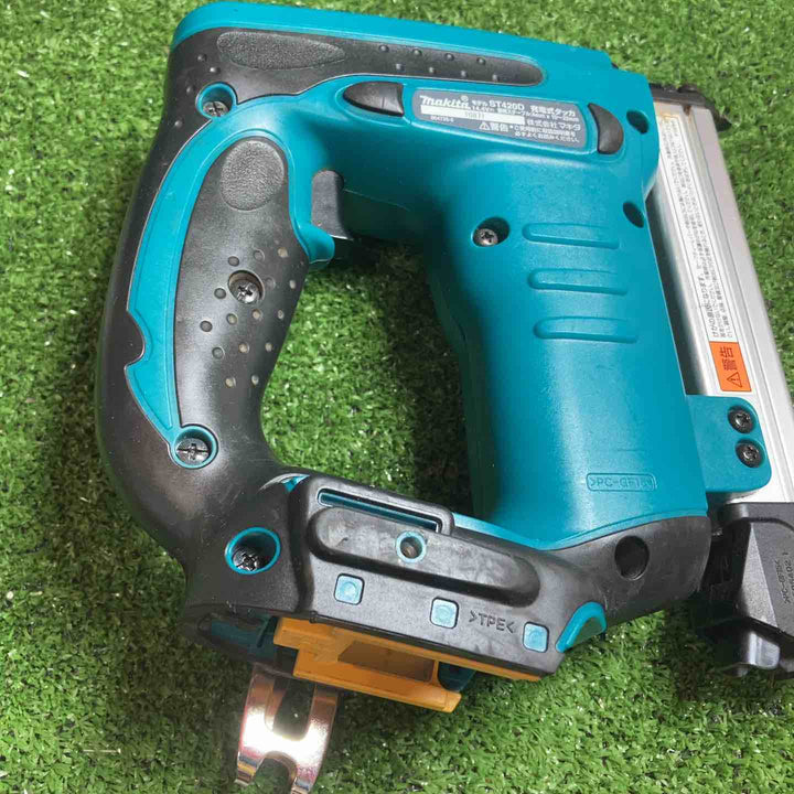 ☆マキタ(makita) コードレスタッカ ST420DZK【川崎店】
