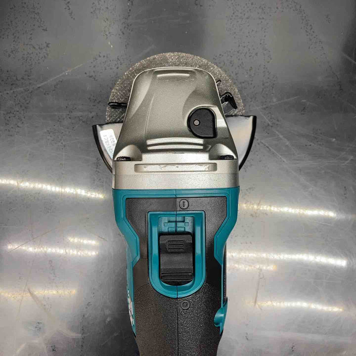 マキタ(makita) 100mmコードレスディスクグラインダ GA404DZN (GA404DN)【川越店】