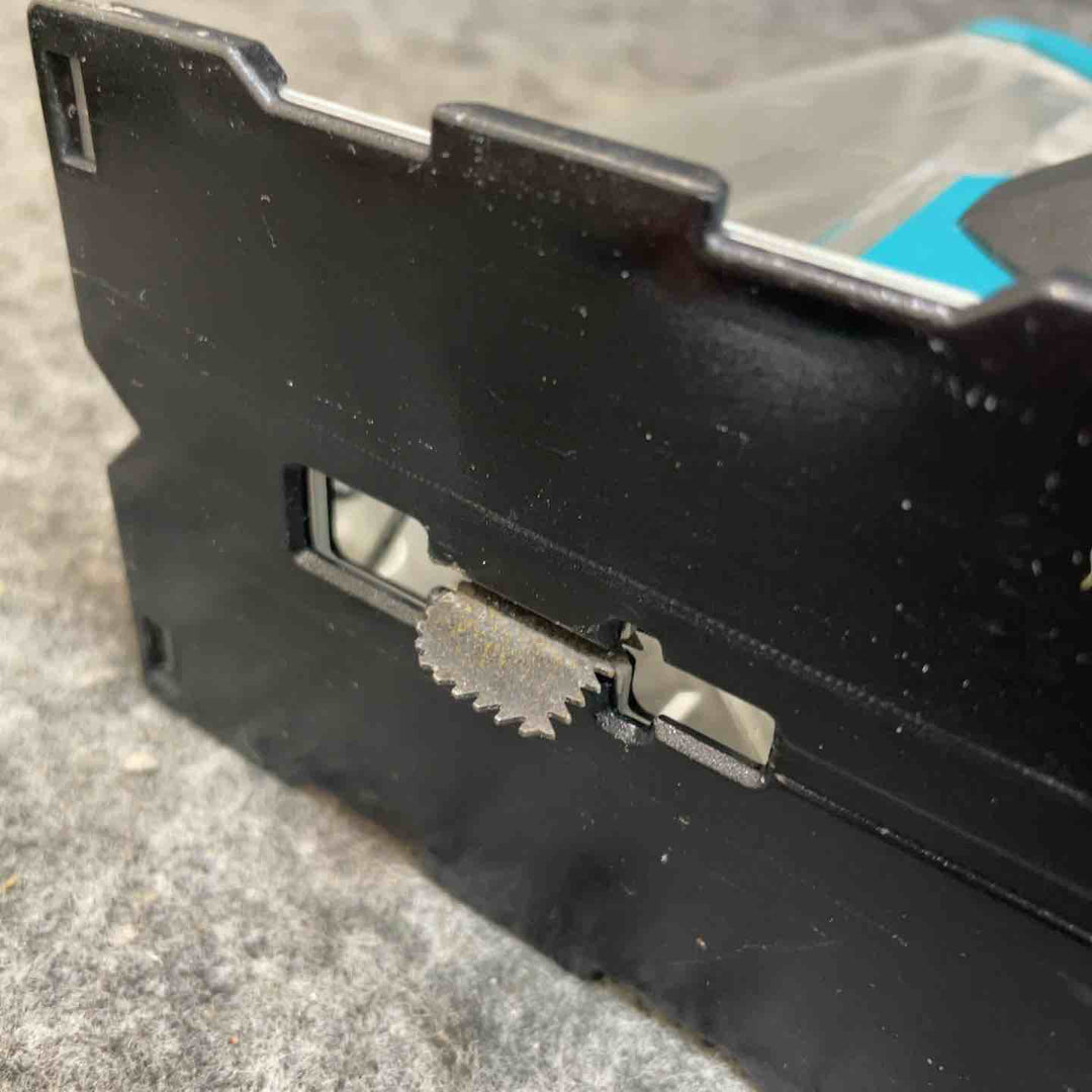 マキタ(makita) コードレスボードカッタ SD180DZ【桶川店】