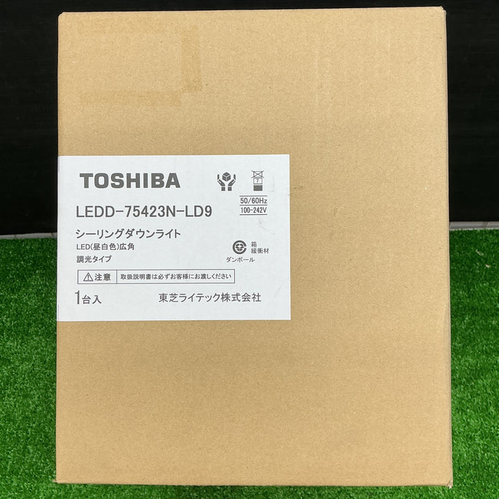 【未使用品】東芝 シーリングダウンライト LEDD-75423N-LD9LED【電材館越谷店】
