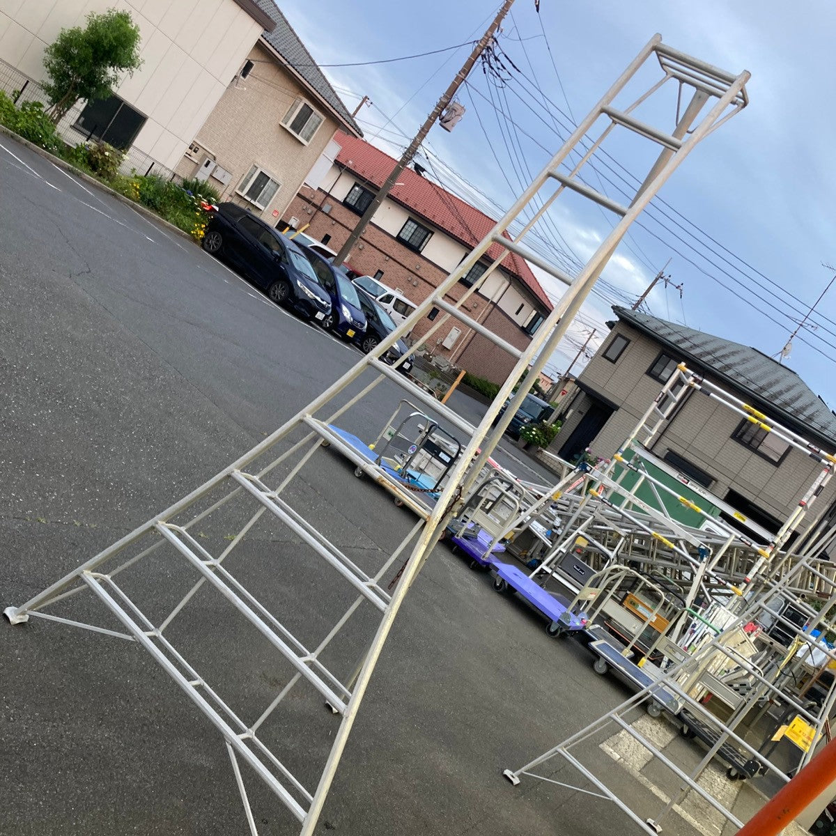 中古品/店頭受取り限定】メーカー不明 アルミ園芸三脚 10尺 園芸用