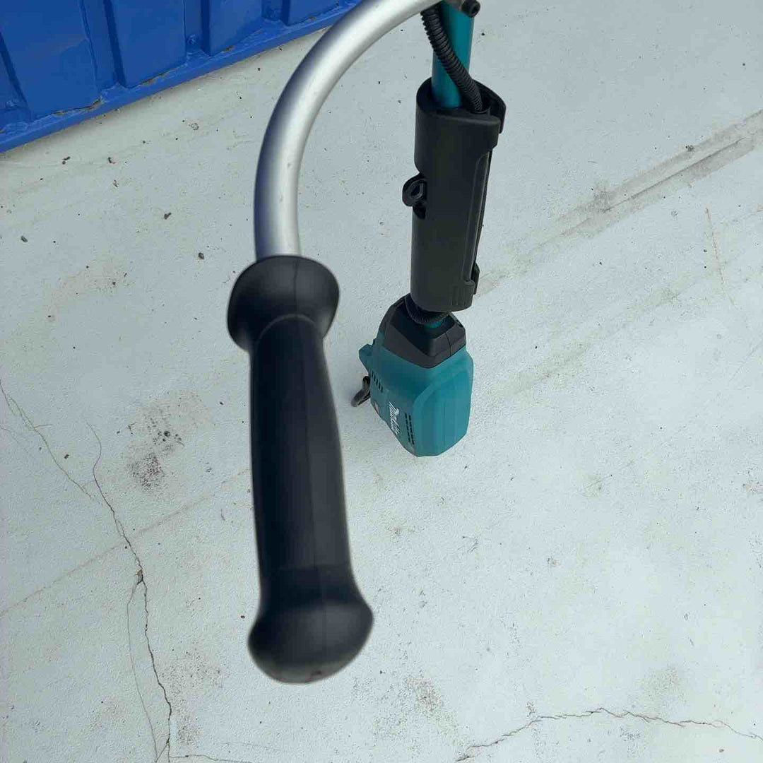 【中古品/店頭受取り限定】 マキタ(ｍakita) コードレス草刈機 Uハンドル MUR015GZ 【藤沢店】
