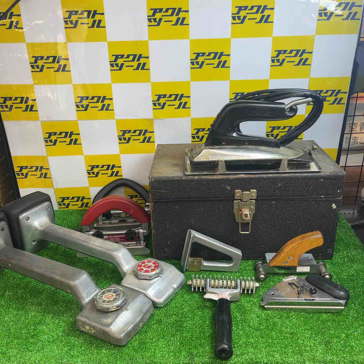 ROBERTS ロバーツ カーペット 施工 ツール　9点セット 二―キッカー アイロン ローラ カッタなど　2点メーカー混在【越谷店】