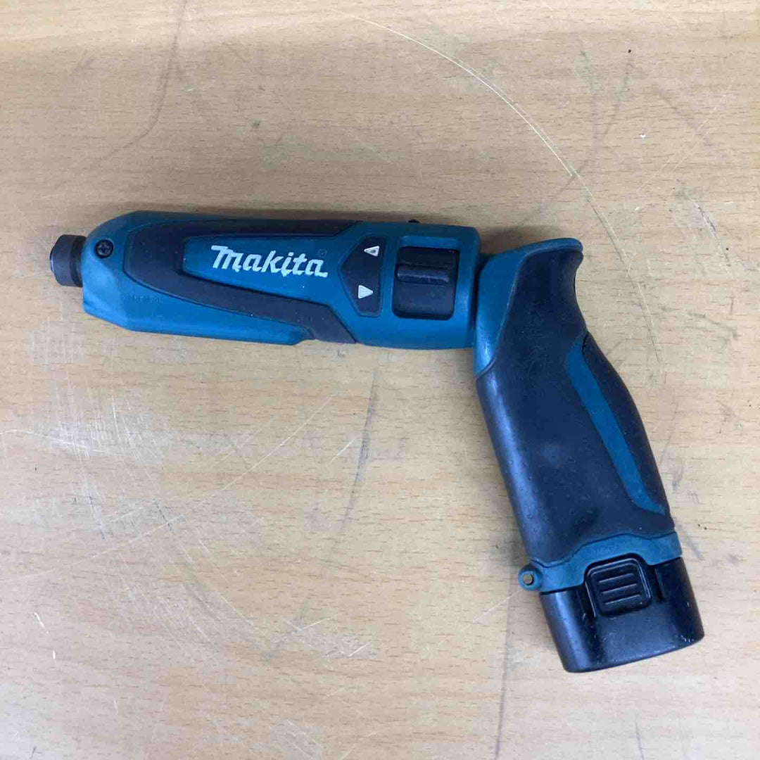 ☆マキタ(makita) コードレスペンインパクトドライバ TD021DSHSP【越谷店】