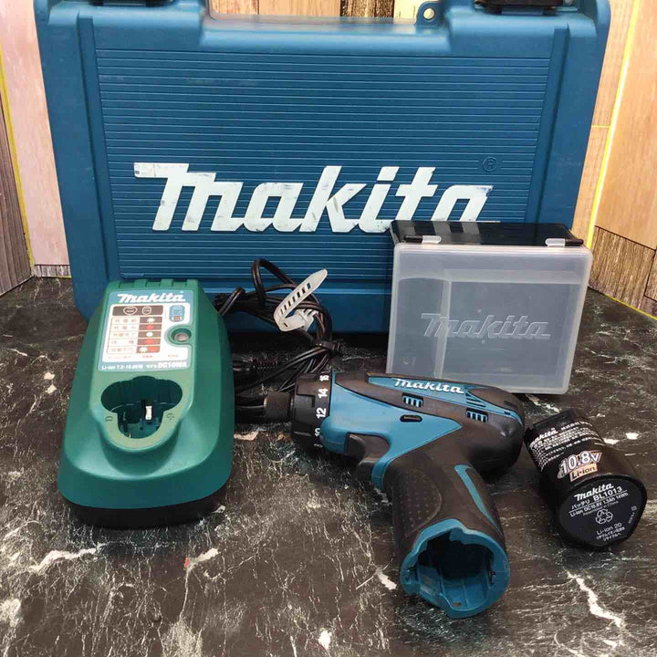 ☆マキタ(makita) コードレスドリルドライバー DF030DWX【八潮店】