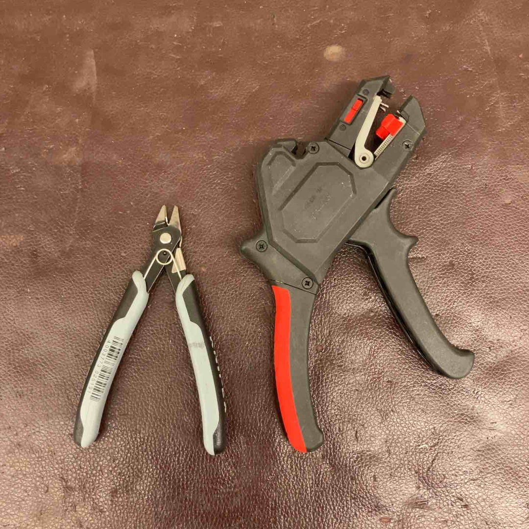【中古品】 クニペックス(KNIPEX) オートワイヤーストリッパー 12 62 180 スーパーニッパー 7871125ESD 【東大和店】