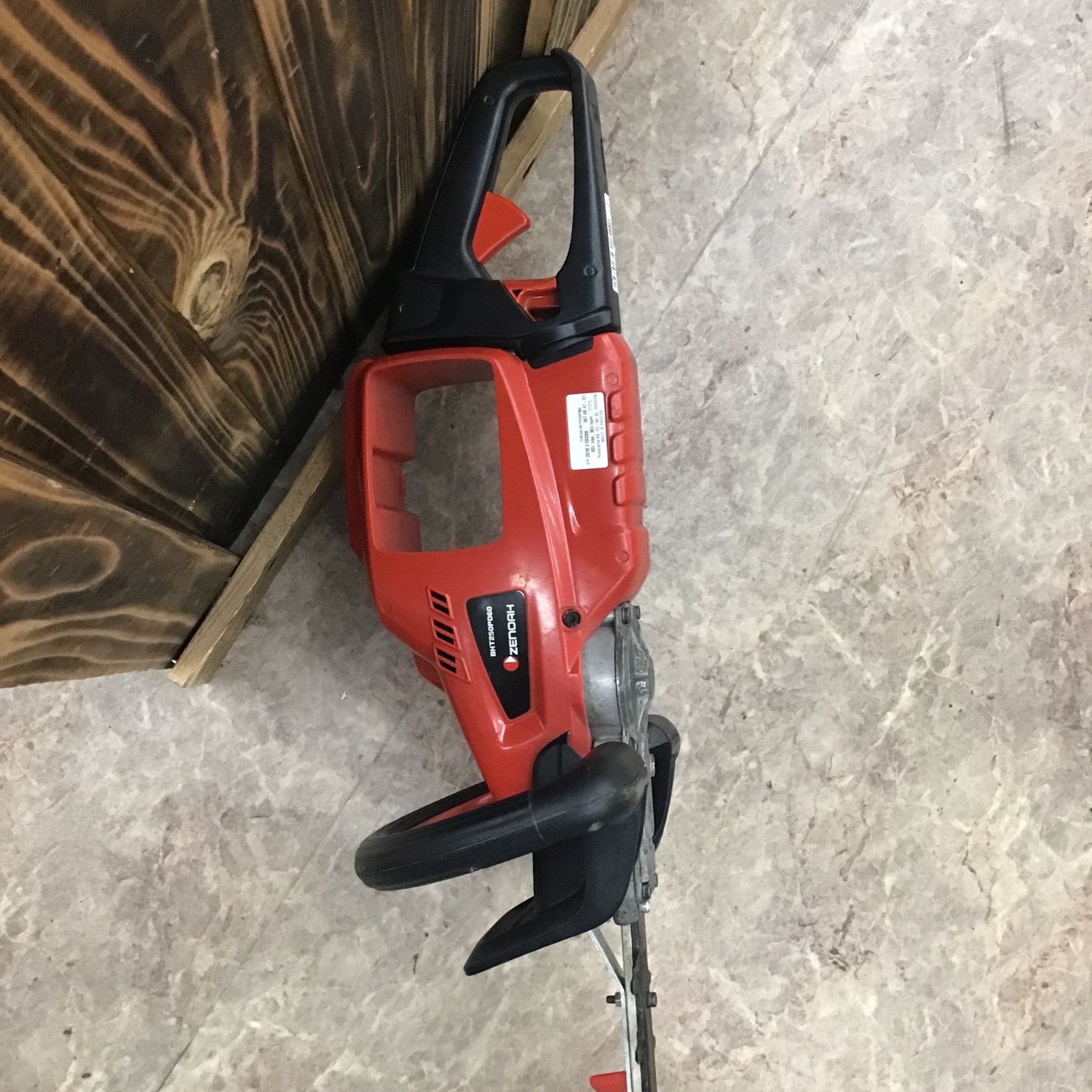 あつさま専用 〇ゼノア(ZENOAH) 充電式ヘッジトリマ BHT250PD60【所沢店