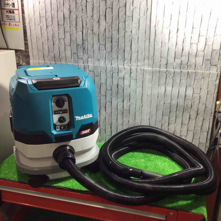 ★マキタ(makita) コードレス集じん機 VC002GZ【川口店】