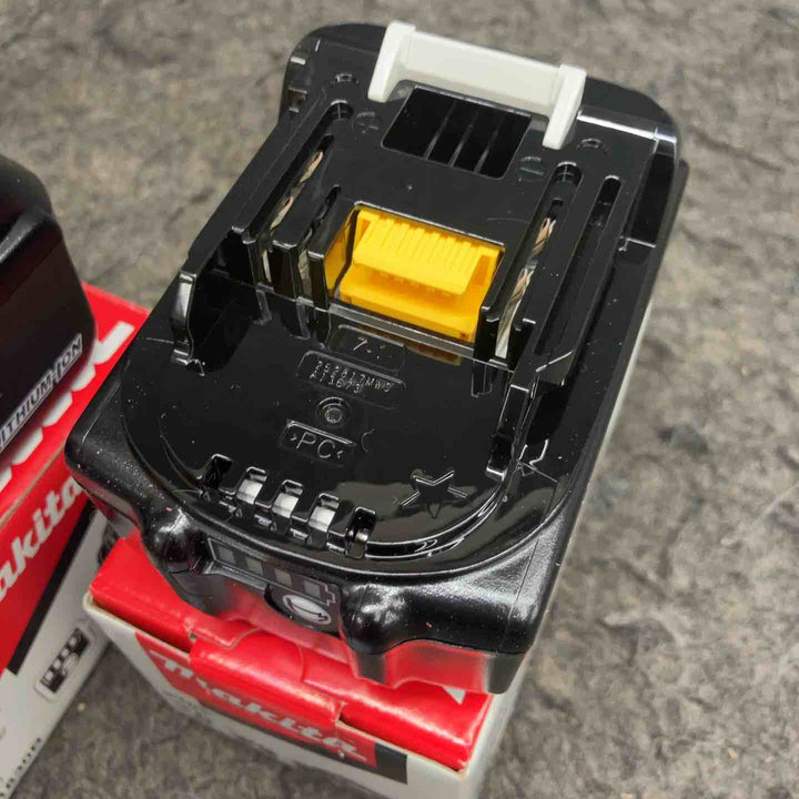 マキタ(makita) リチウムイオンバッテリー 18V/3.0Ah BL1830B まとめ 計2点【鴻巣店】