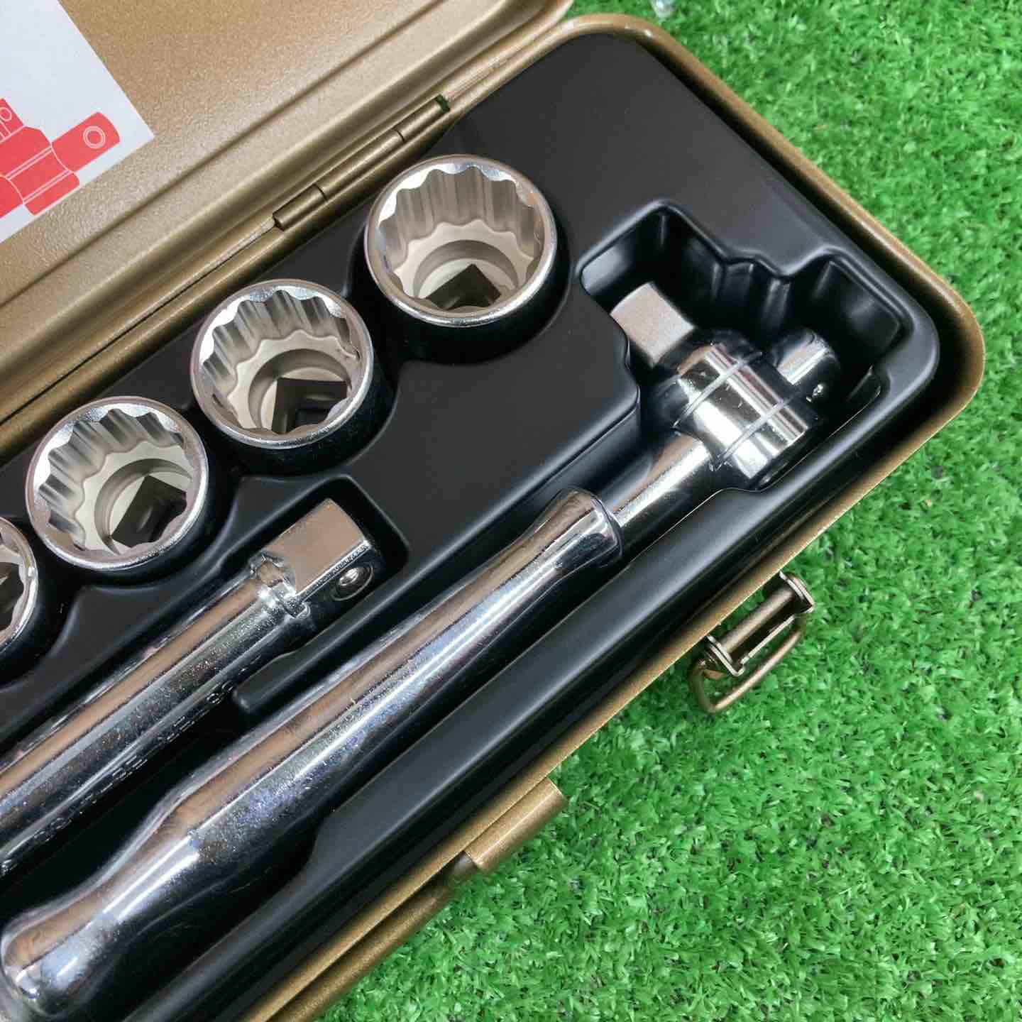 鉄製ケース付き ソケットレンチ 32点セット 鉄製収納ケース付き