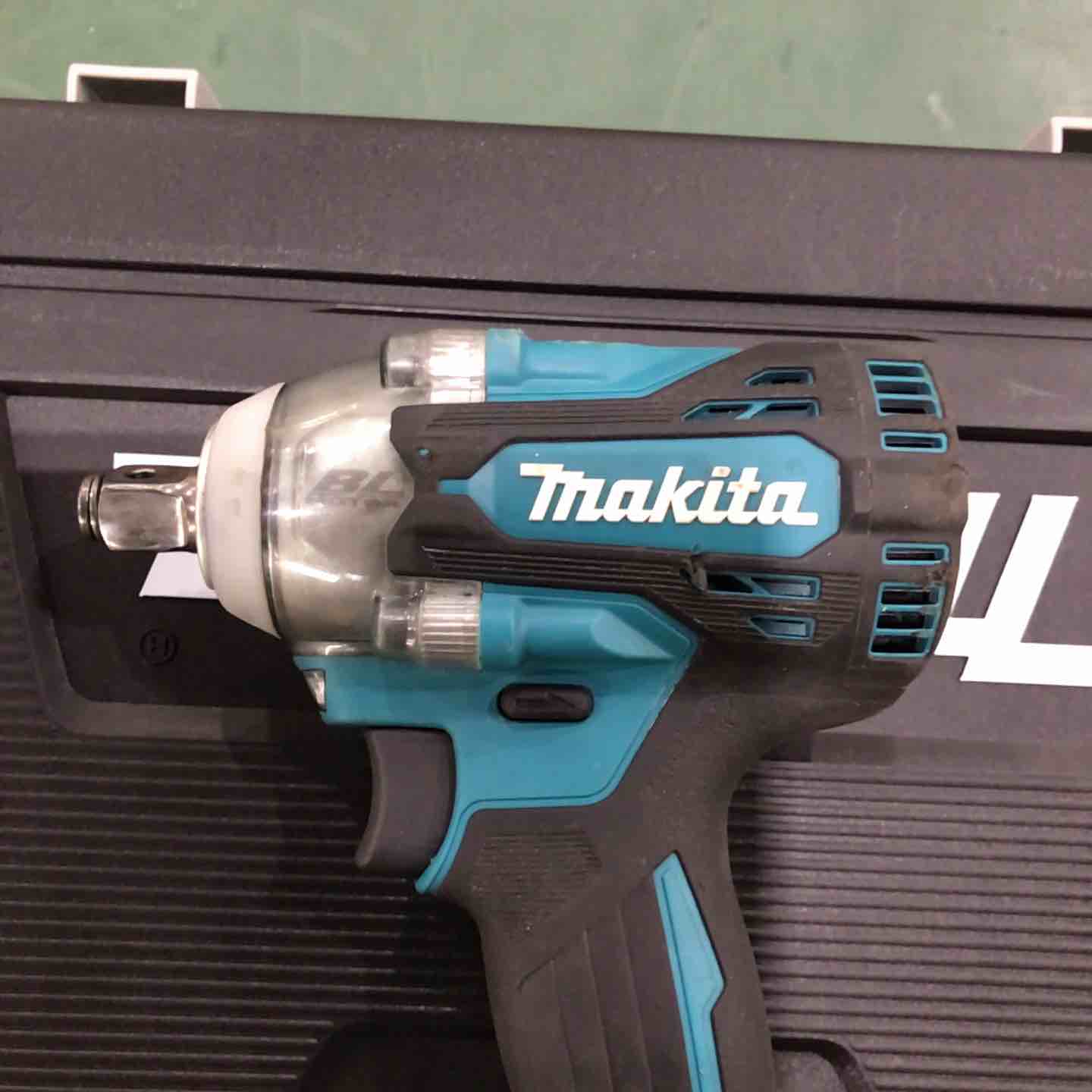 ☆マキタ(makita) コードレスインパクトレンチ TW300DRGX【川口店