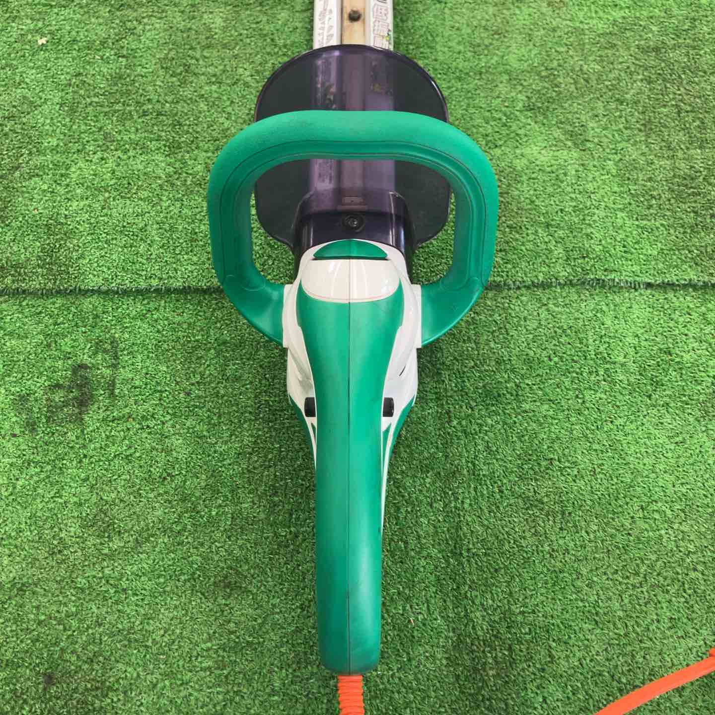 中古品！ マキタ　生垣バリカン　モデルMUH3002 マキタ MUH3002 生垣バリカン【送料無料】