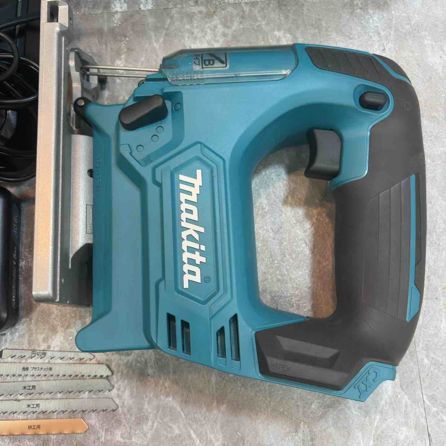 【美品】◇マキタ(makita) コードレスジグソー JV101DSH【八潮店】 ◇マキタ(makita) コードレスジグソー JV101DSH【八潮店】 – アクト