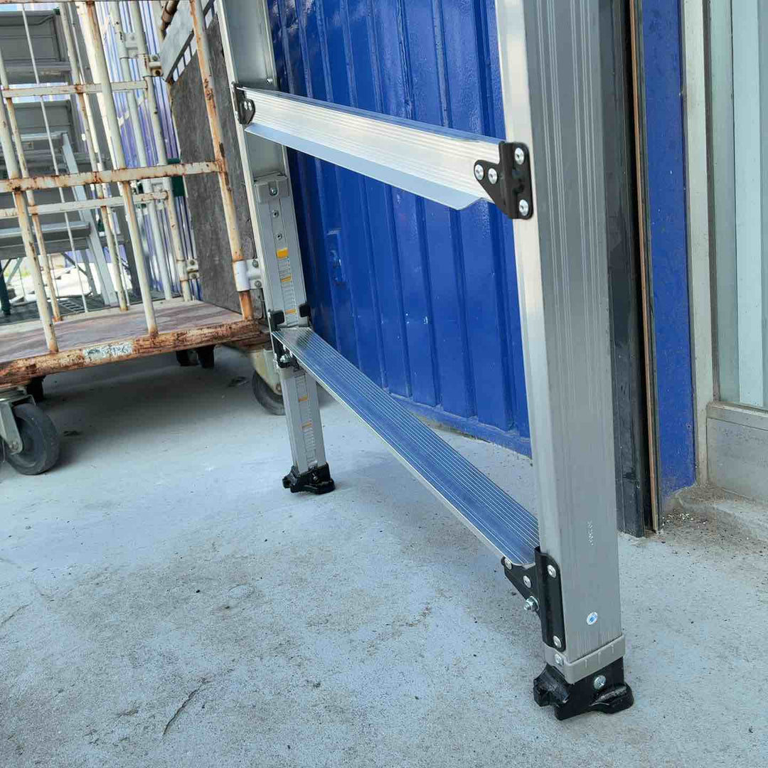 【店頭受取り限定】アルインコ 伸縮脚立(ステップ幅広)210cm 最大使用質量100kg PRW210FX【藤沢店】