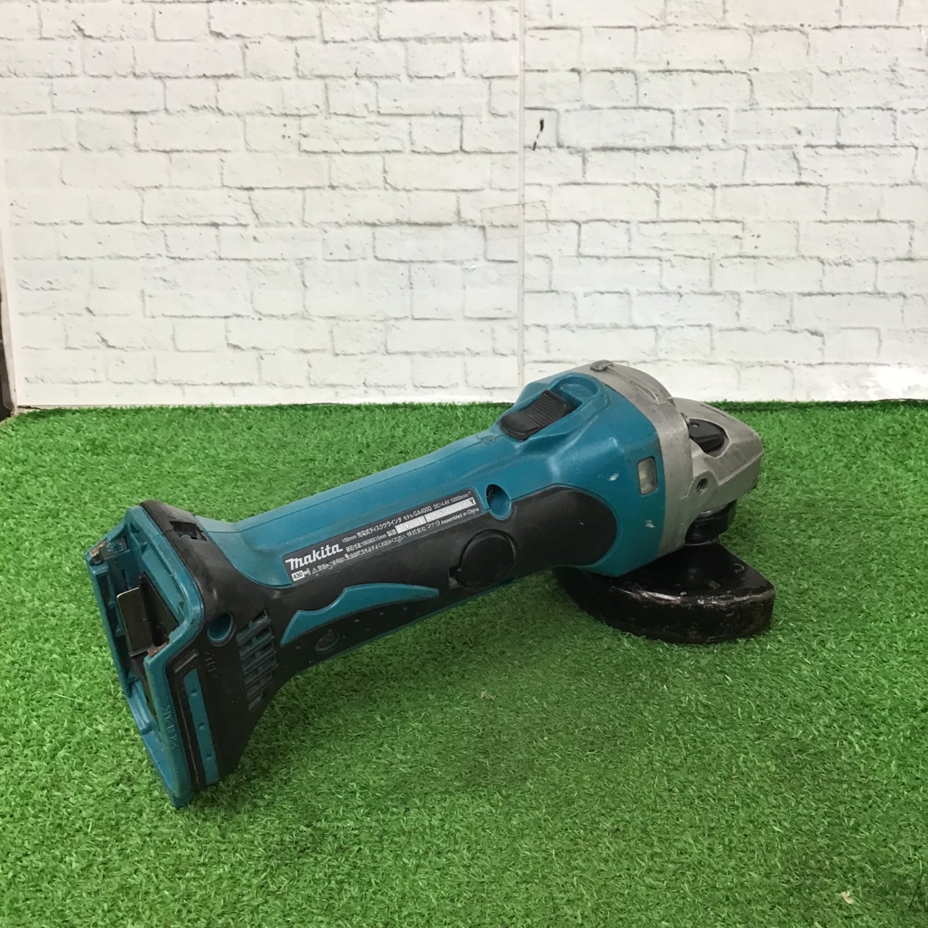 マキタ GA400D 14.4V 充電式ディスクグラインダー makita マキタ GA400D 14.4V 充電式ディスクグラインダー makita