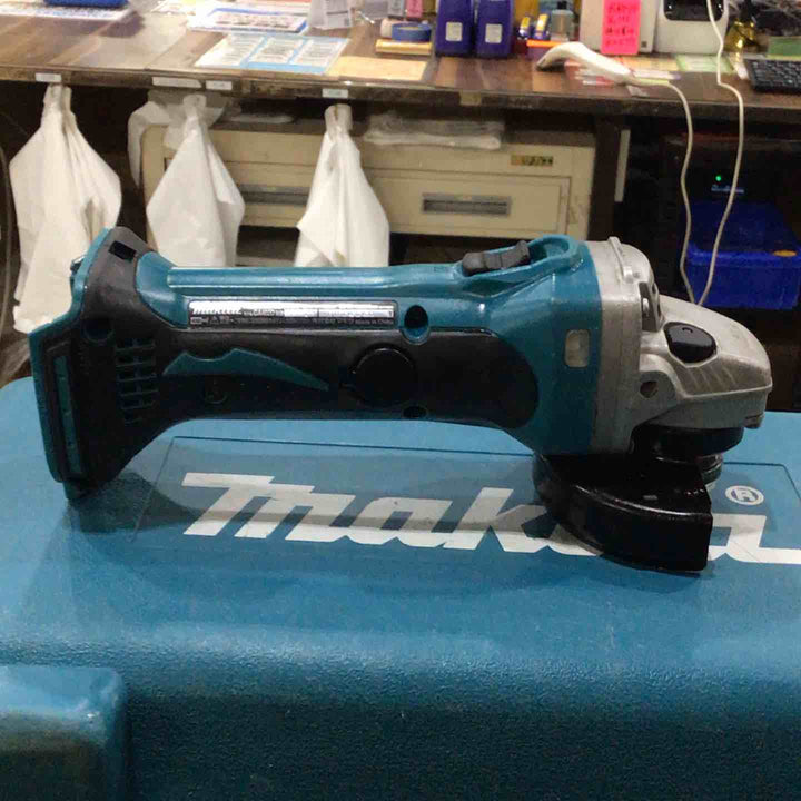 ☆マキタ(makita) コードレスディスクグラインダ GA402DZ【川口店】