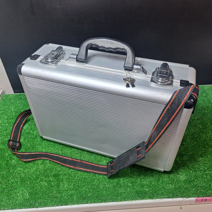 ☆マキタ(makita) コードレスマルチツール TM30DSH 鍵つきアタッシュケース付き！【岩槻店】