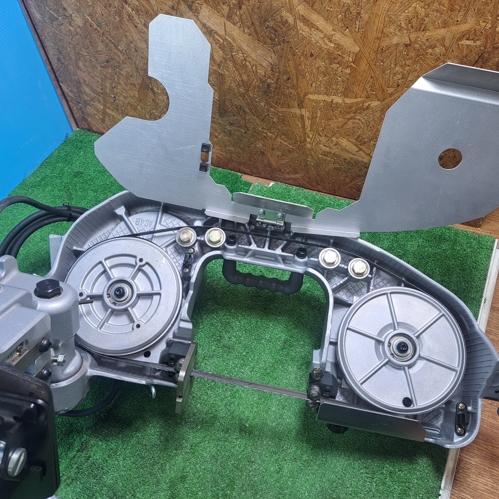 美品】☆新ダイワ(Shindaiwa) バンドソー RB120FV【岩槻店】 – アクト