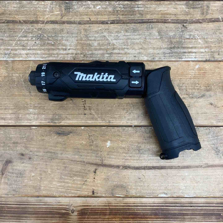 ★マキタ(makita) コードレスドリルドライバー DF012DSHXB【藤沢店】