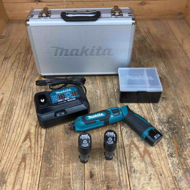 ★マキタ(makita) コードレスペンインパクトドライバー TD022DSHX ケース(7.2V1.5Ahバッテリー*3、充電器)【所沢店】