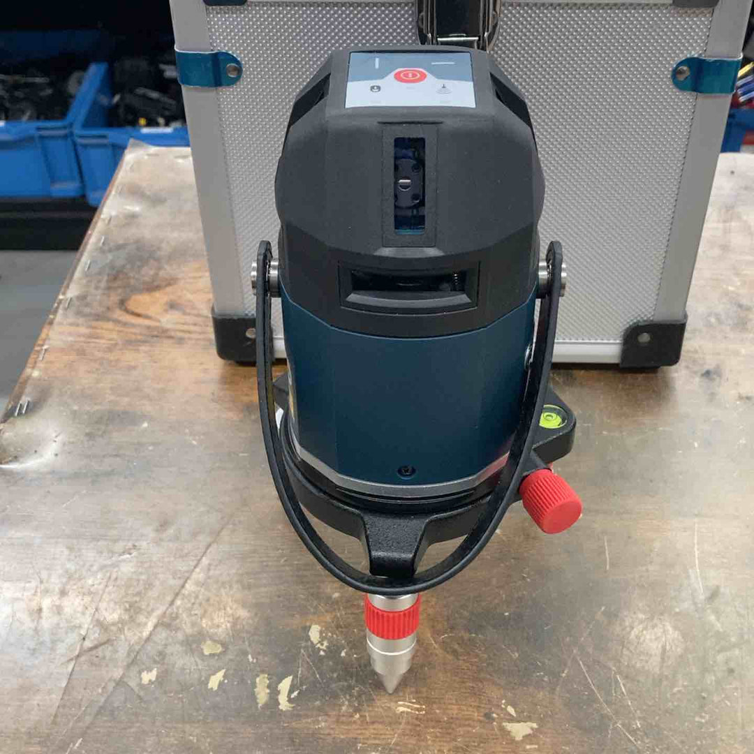 ◇ボッシュ(BOSCH) 電子整準レーザー墨出し器 GLL5-40E【戸田店】