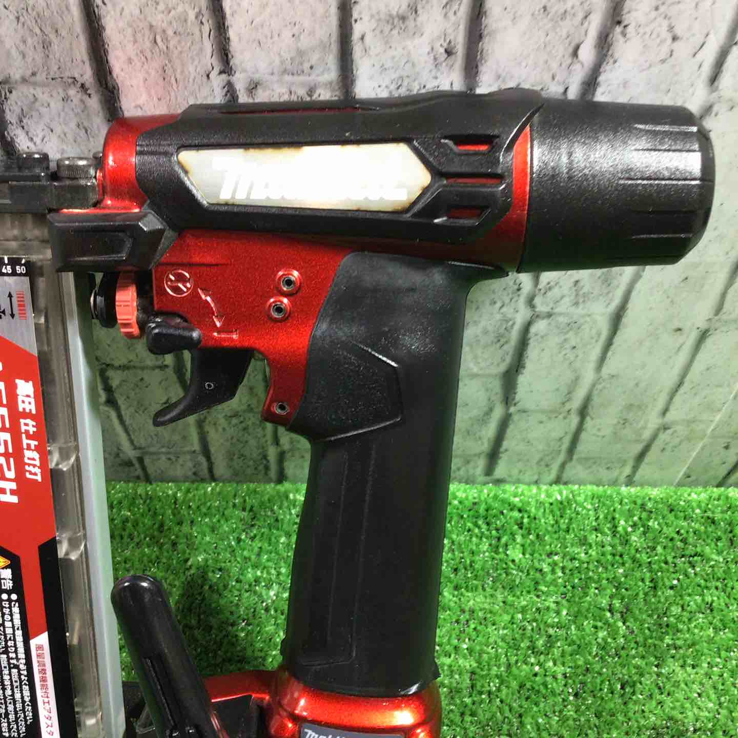makita AF552H 高圧仕上釘打機 フィニッシュネイラ ケース付き マキタ 