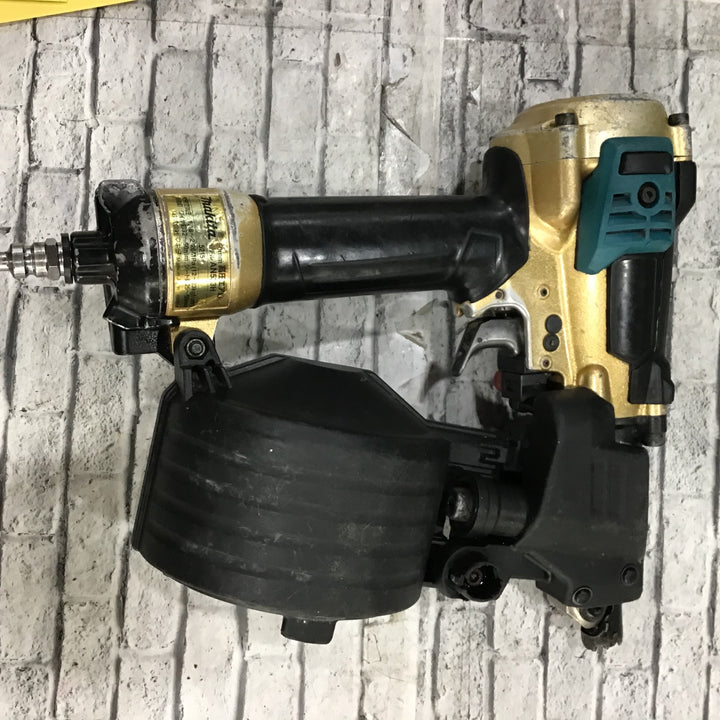 【中古品】マキタ(makita)50mm 高圧エア釘打 エアダスタ付 ゴールド AN533HSP1【東大和店】
