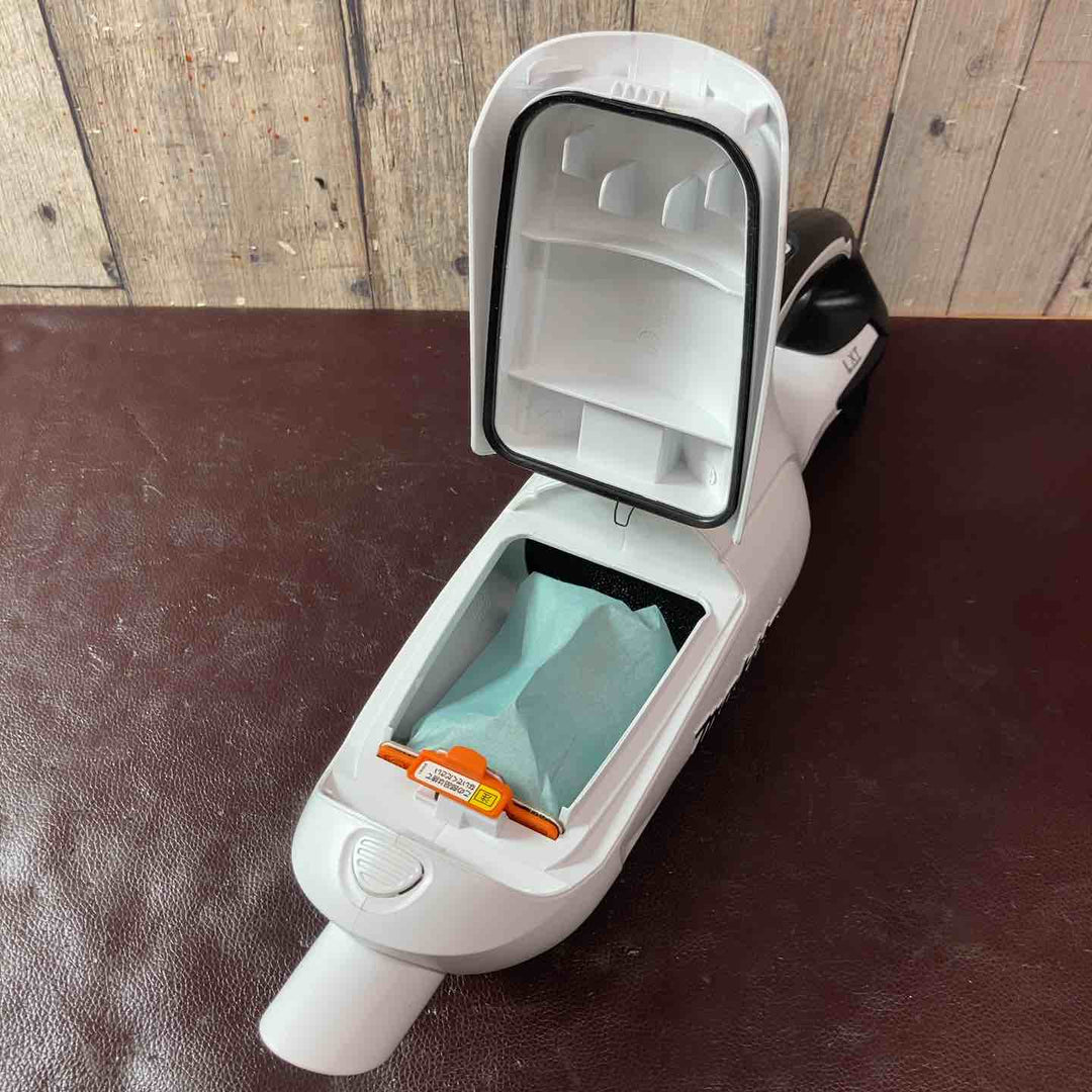 【中古美品】マキタ(makita) コードレスクリーナ 18V CL182FDZW【東大和店】