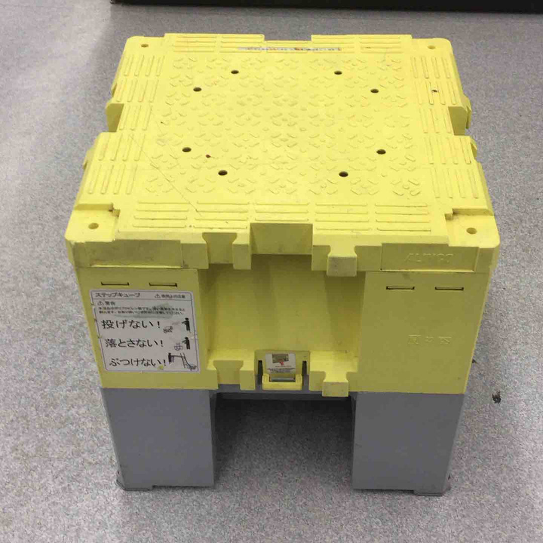 ALINCO アルインコ ステップキューブ 1.47kN 樹脂製作業台 天面500㎜x500㎜ 高さ【八潮店】