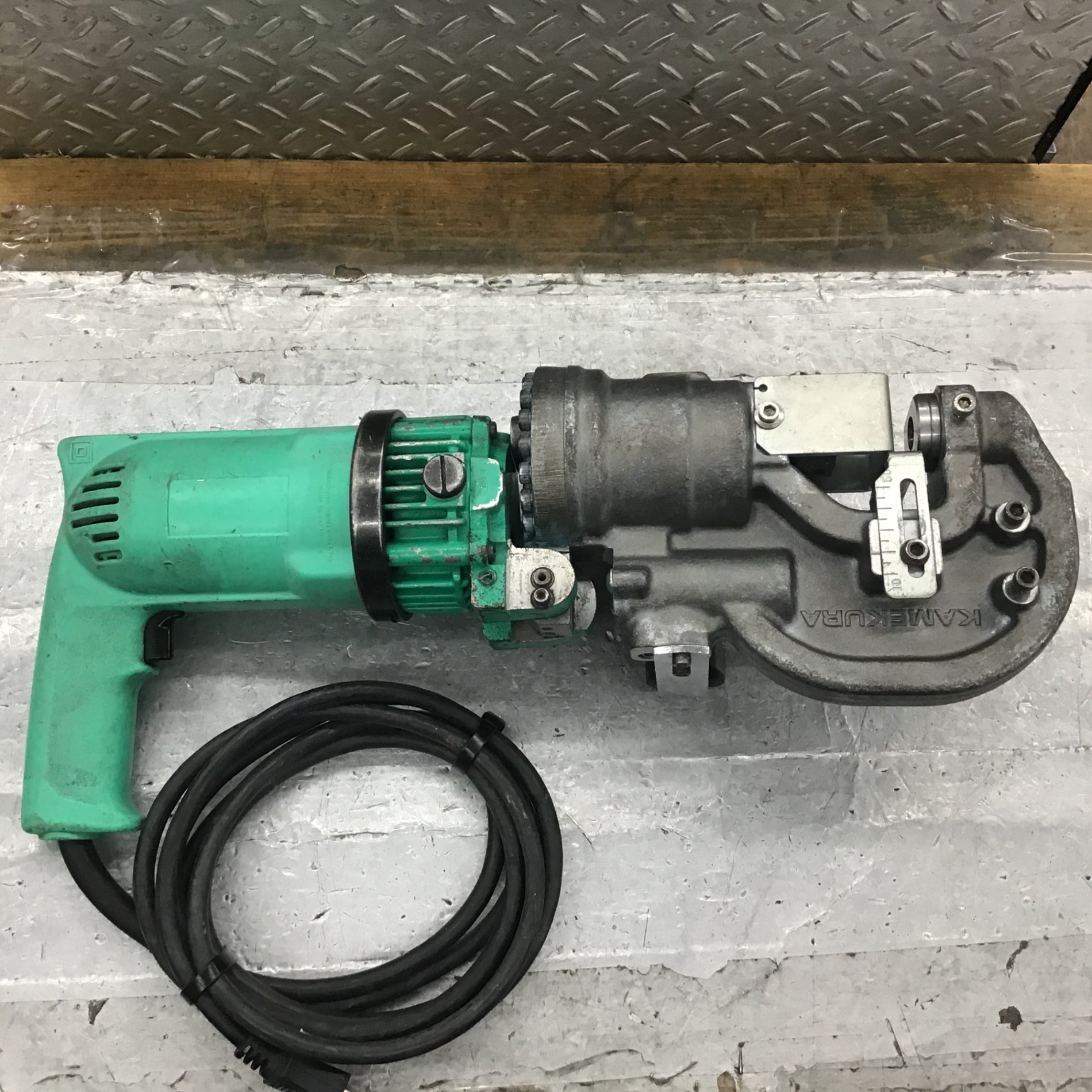 店頭受取り限定】〇亀倉 ポートパンチャー RF-A2【所沢店 店頭受取り限定】〇亀倉 ポートパンチャー RF-A2【所沢店