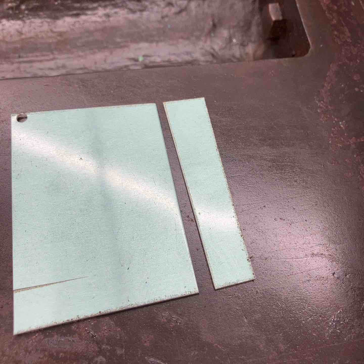 【店頭受取り限定】メーカー不明　足踏み鉄板切断機【川越店】