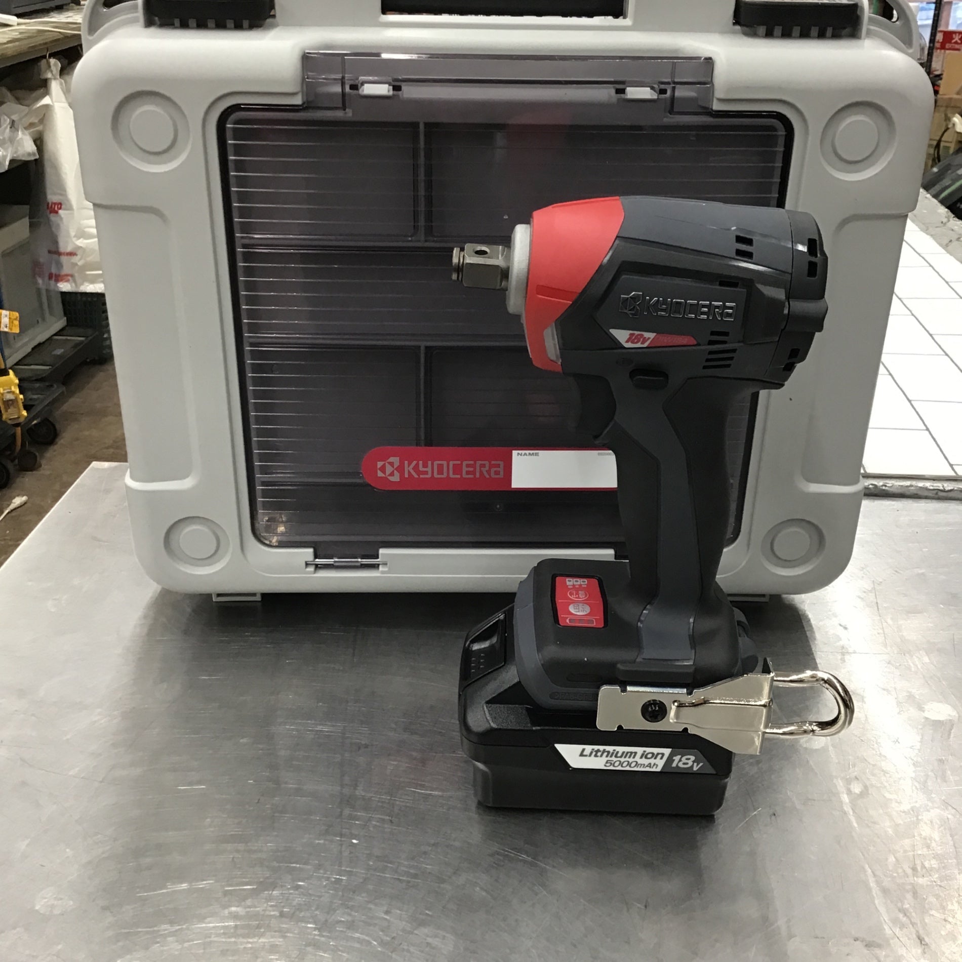 〇京セラ(Kyocera) コードレスインパクトレンチ DIW184L5【所沢店