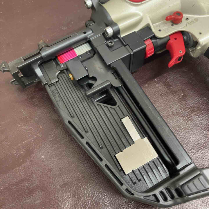 【中古品】 マックス(MAX) 常圧フロアタッカ TA-557F/957Tフロア 【東大和店】