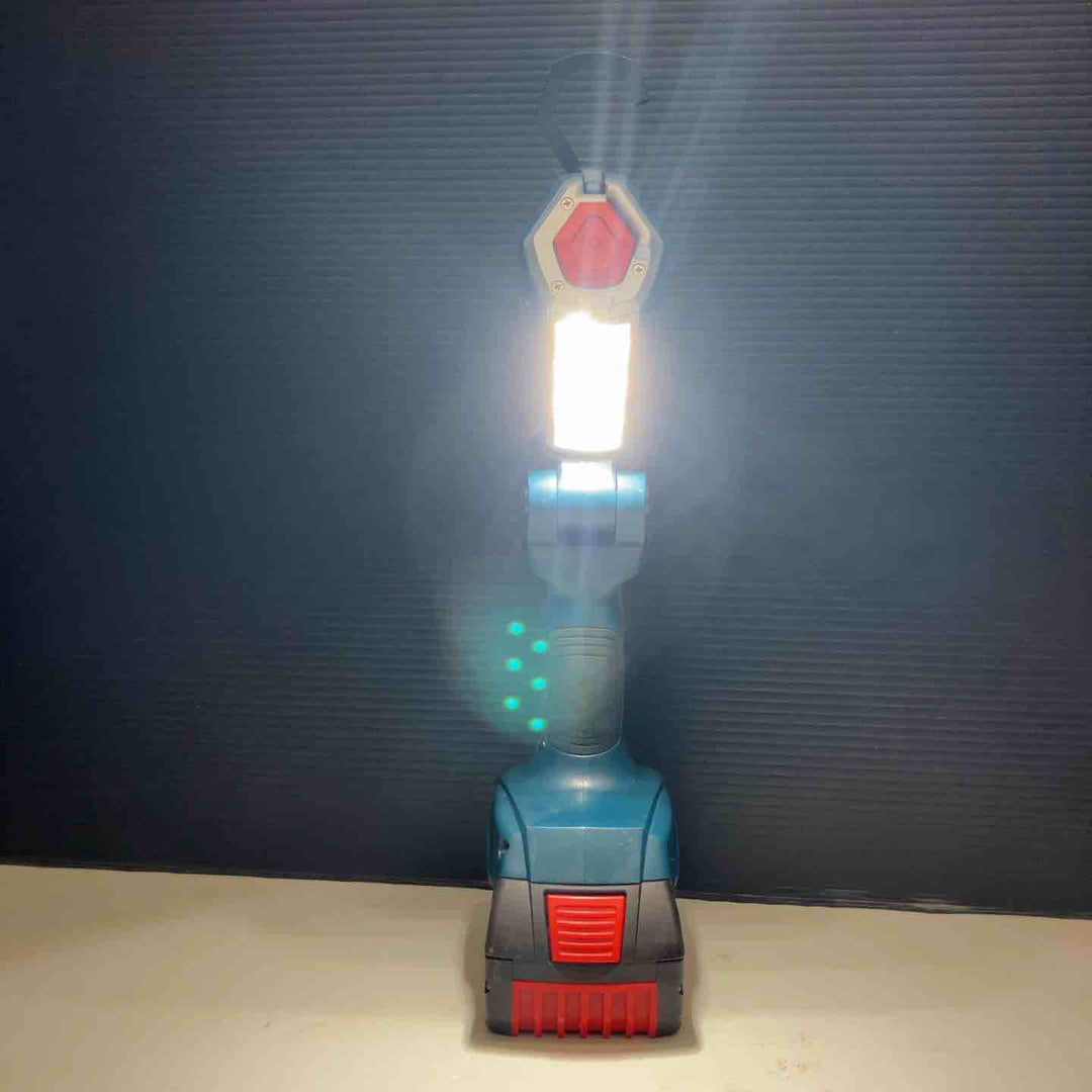 【美品】【215】BOSCH (ボッシュ) GLI 18V-300 Professional プロフェッショナル ランタン バッテリー1個付属