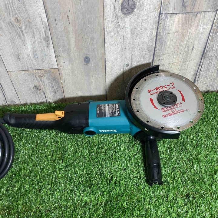 ☆マキタ(makita) 180mm電子ディスクグラインダ GA7011C【戸田店】
