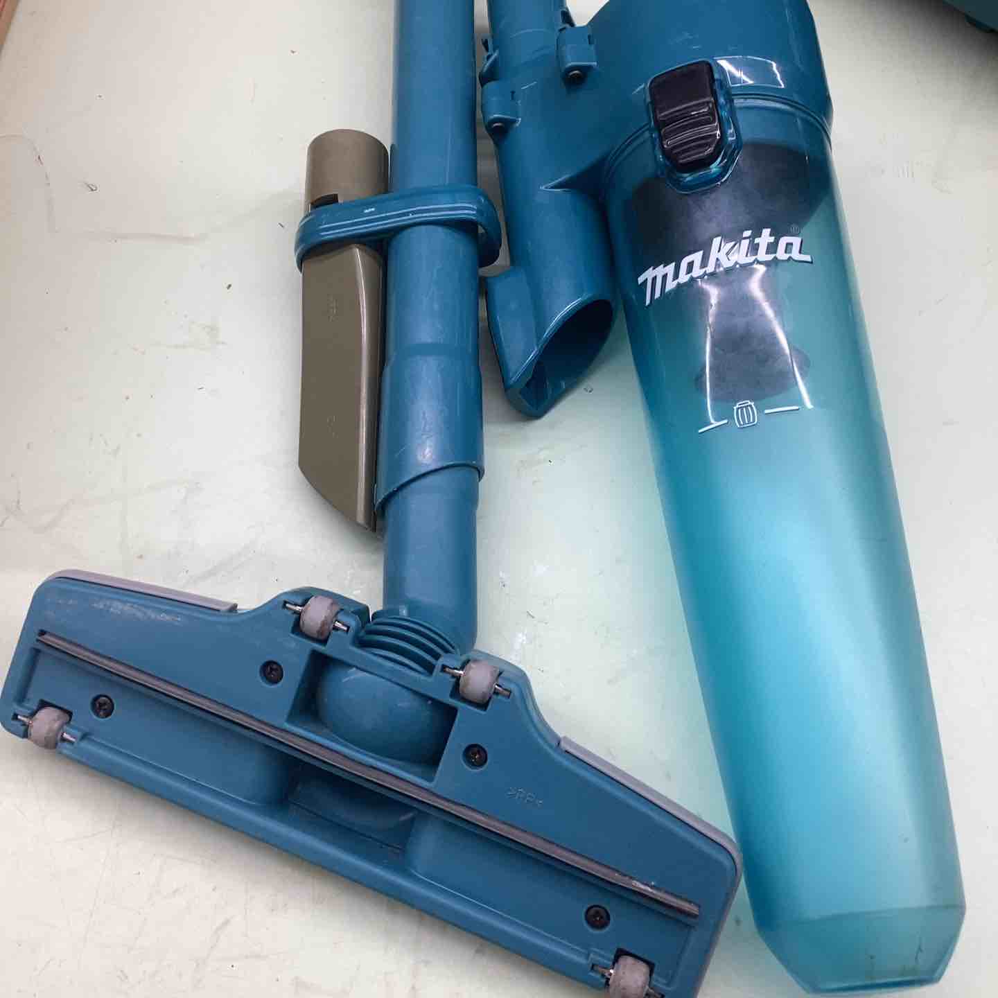 マキタ コードレス掃除機CL280青 バッテリ充電器サイクロン付き 319g6OMnsxL._SS200_.jpg