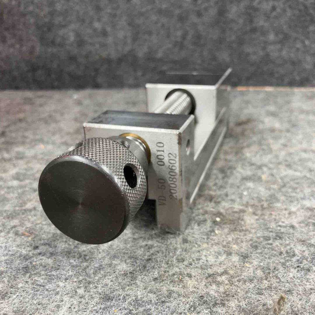 ◇トラスコ(TRUSCO) 精密バイスDタイプ 50mm VD-50【鴻巣店】