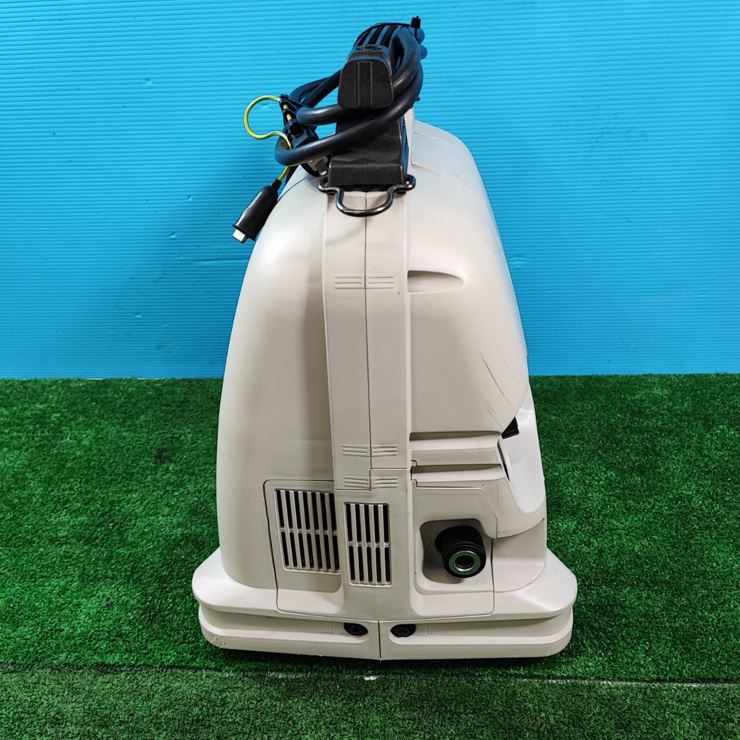 ★マキタ(makita) エアコンプレッサー AC700【岩槻店】