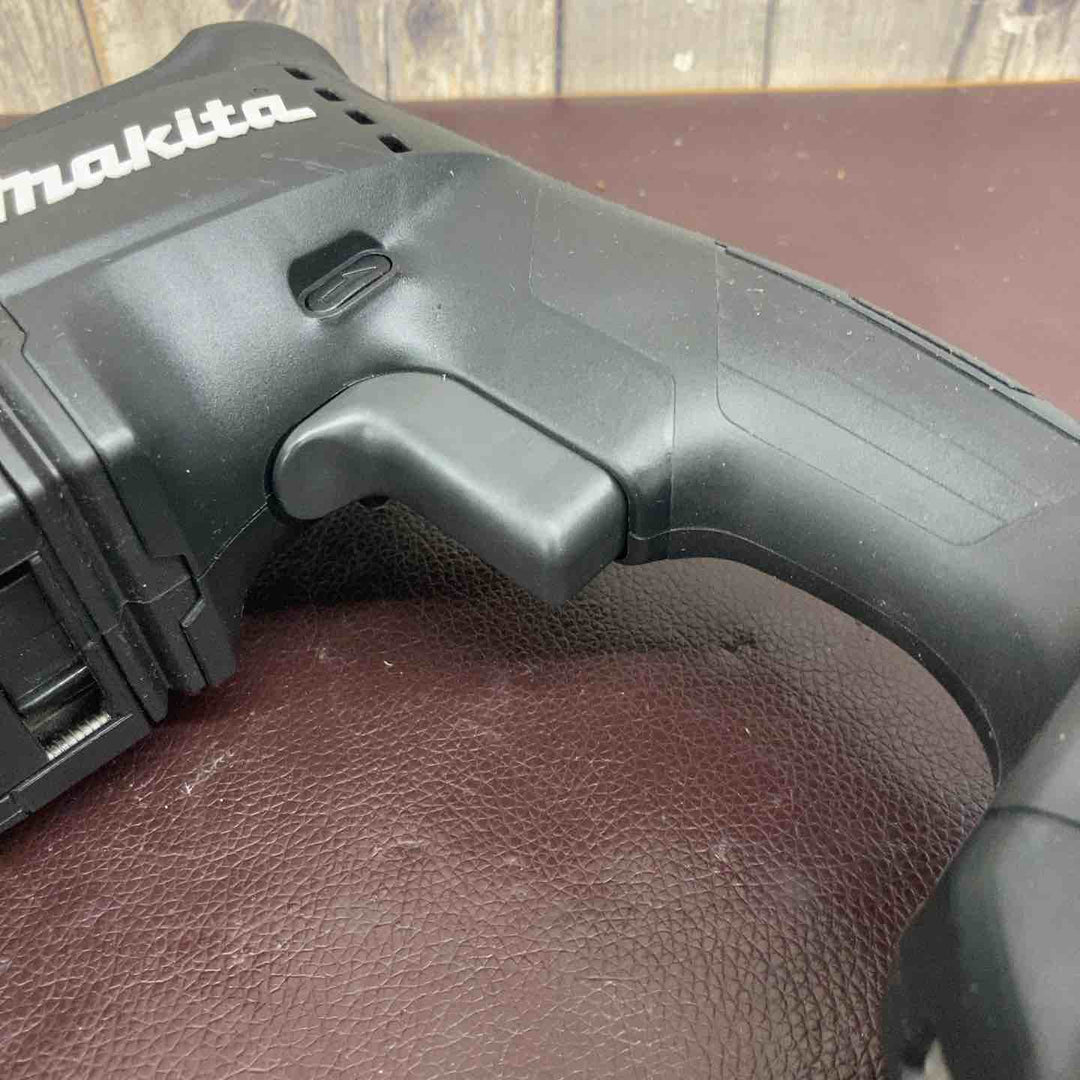 【中古美品】マキタ(makita) コードレスハンマドリル HR182DZKB シャンク付属【東大和店】