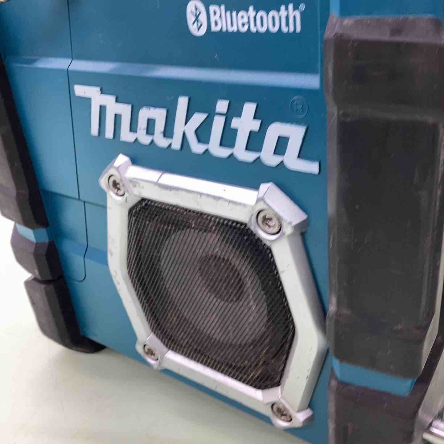 ☆マキタ(makita) コードレスラジオ MR106【越谷店】 – アクトツール