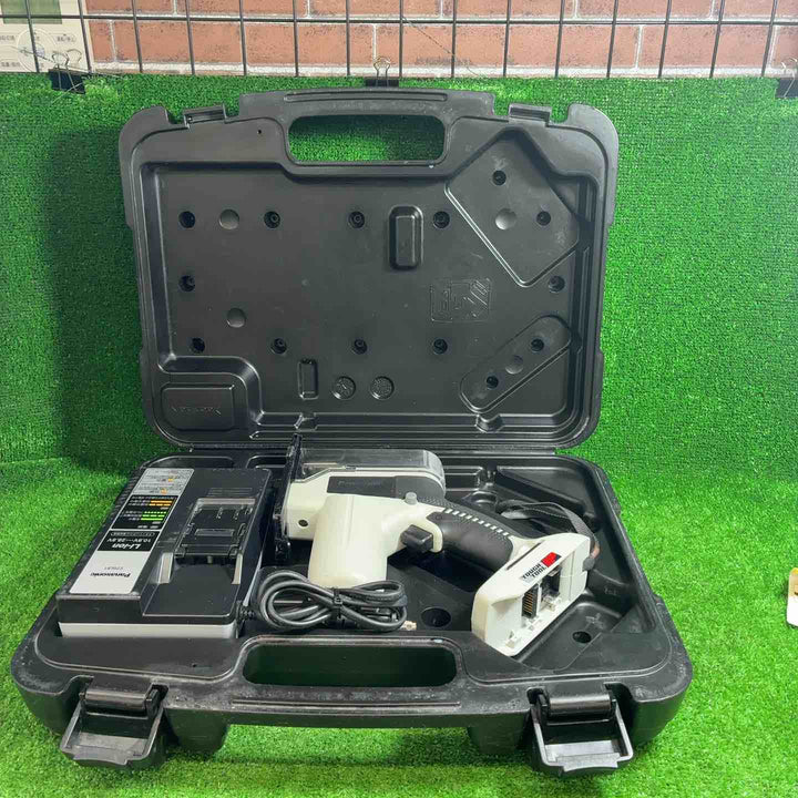 パナソニック(Panasonic) コードレス角穴カッター本体のみ EZ4543X-B【藤沢店】