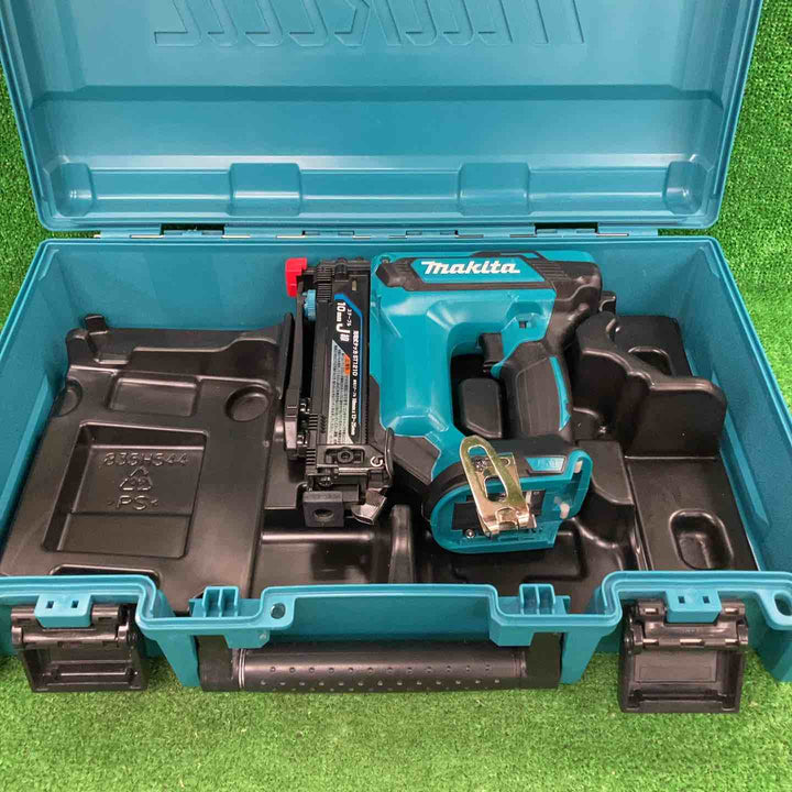 ★マキタ(makita) コードレスタッカー ST121DZK【川崎店】
